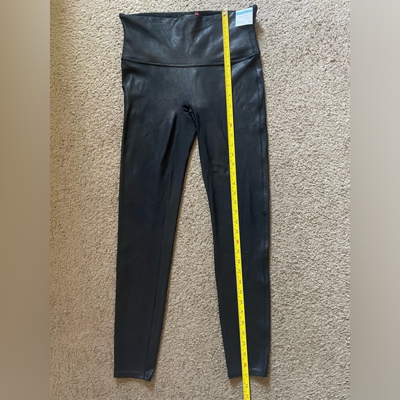 Spanx Faux Leather Leggings Pants - Picture 10 of 12